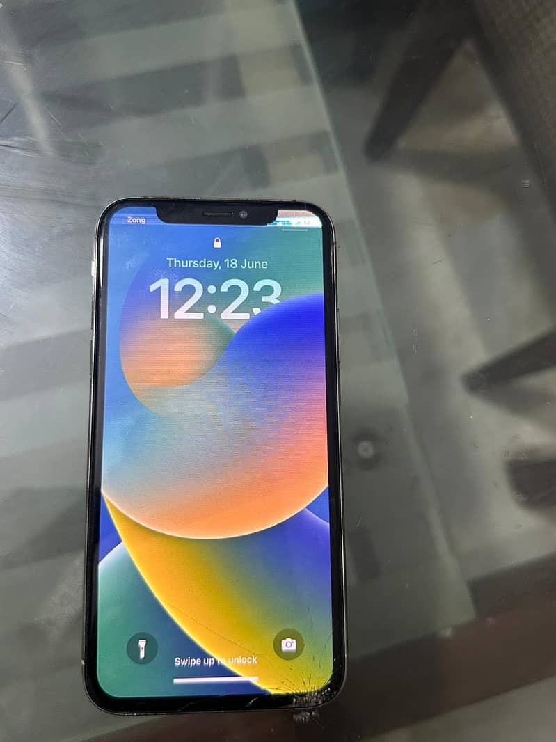 Apple iPhone X 3