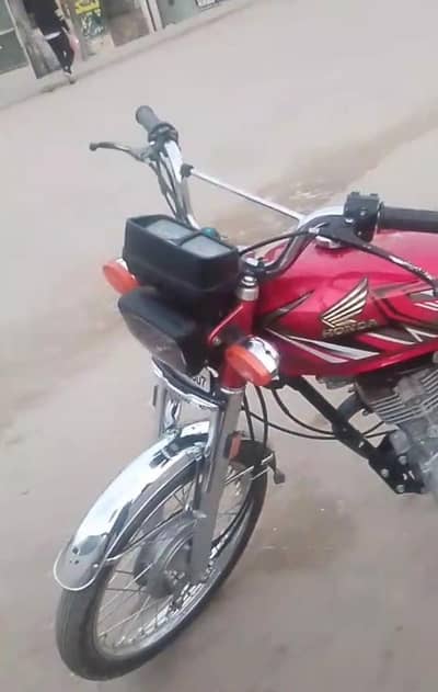 Honda Euro 125  black Tanki tappay