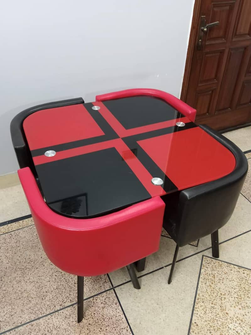 Dining Table (new) 0
