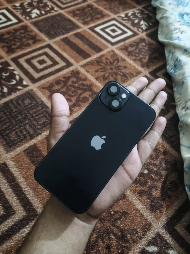 Apple iPhone 13 0