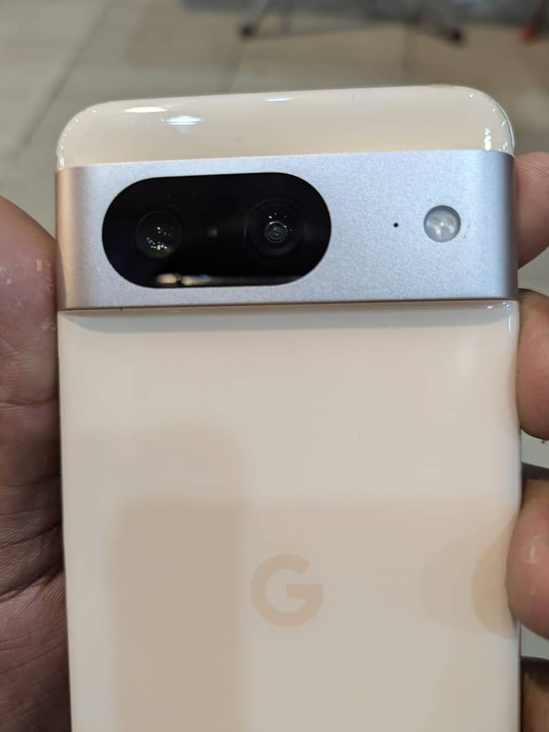 Google Pixel 8 1