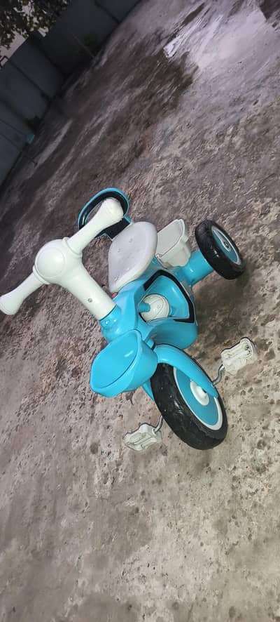 kids tricycle