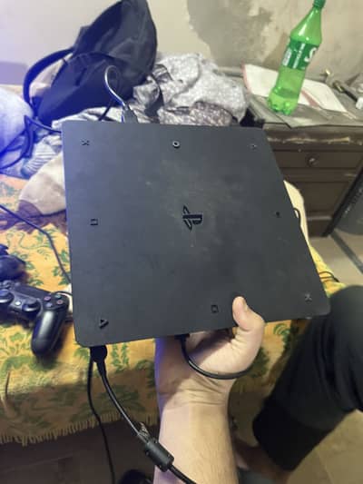 PlayStation 4 (PS4) 1 TB Jailbreak