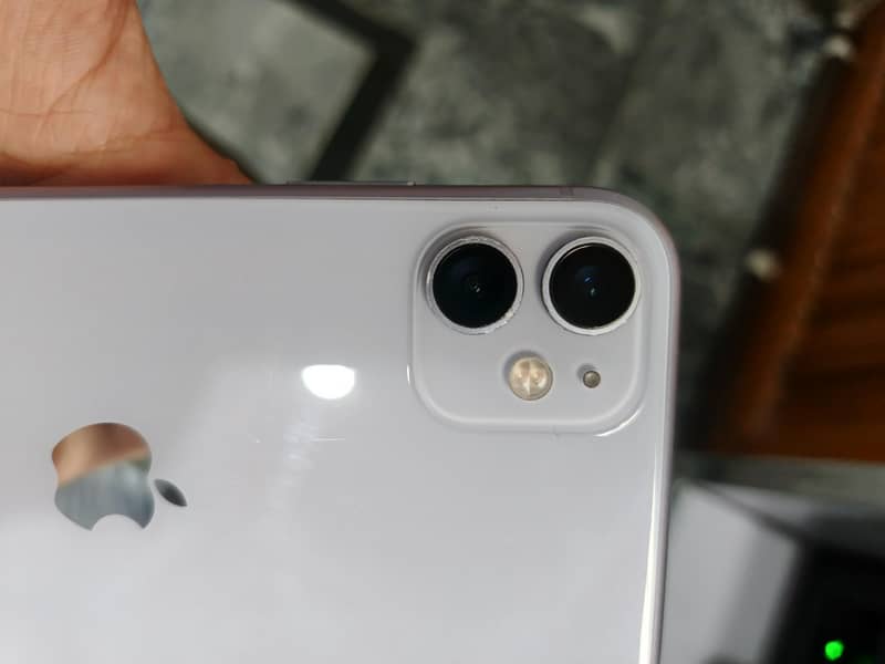 IPHONE 11 1
