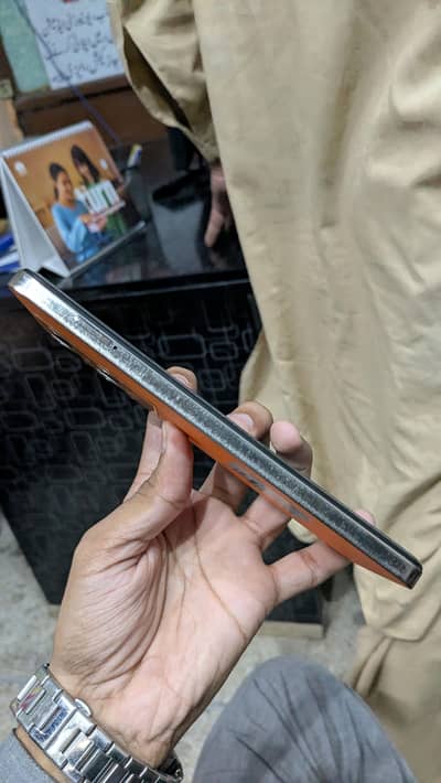Infinix Note 30