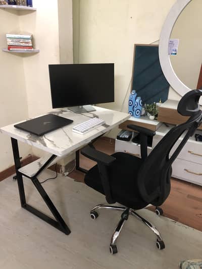 Table and Chair | luxury elegant condition