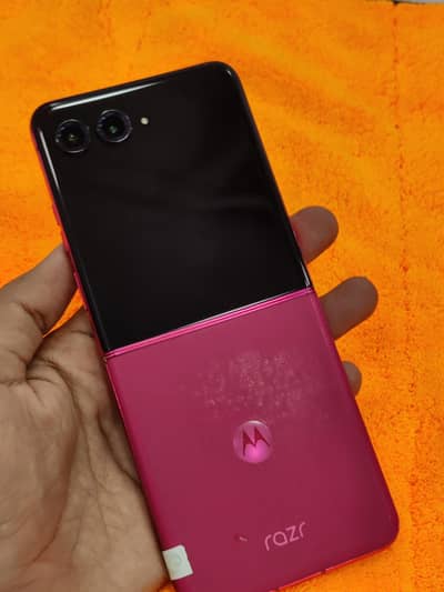 Moto RAZR+ 2024 Non PTA snapdragon 8s Gen 1 12+12/256 HOT PINK