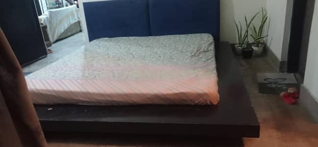 #Japanese style low king size #bed with side tables