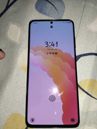Samsung s20 plus minor shade