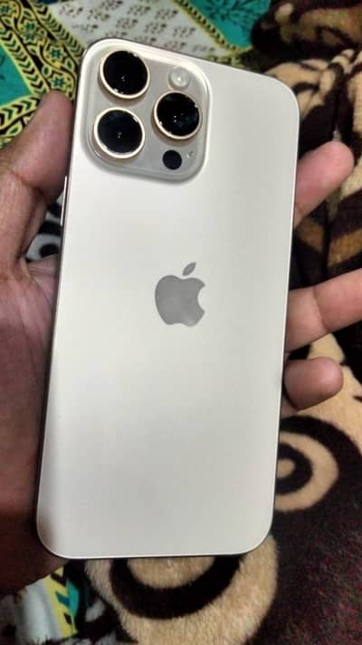 Apple iPhone 16 Pro Max physical dual