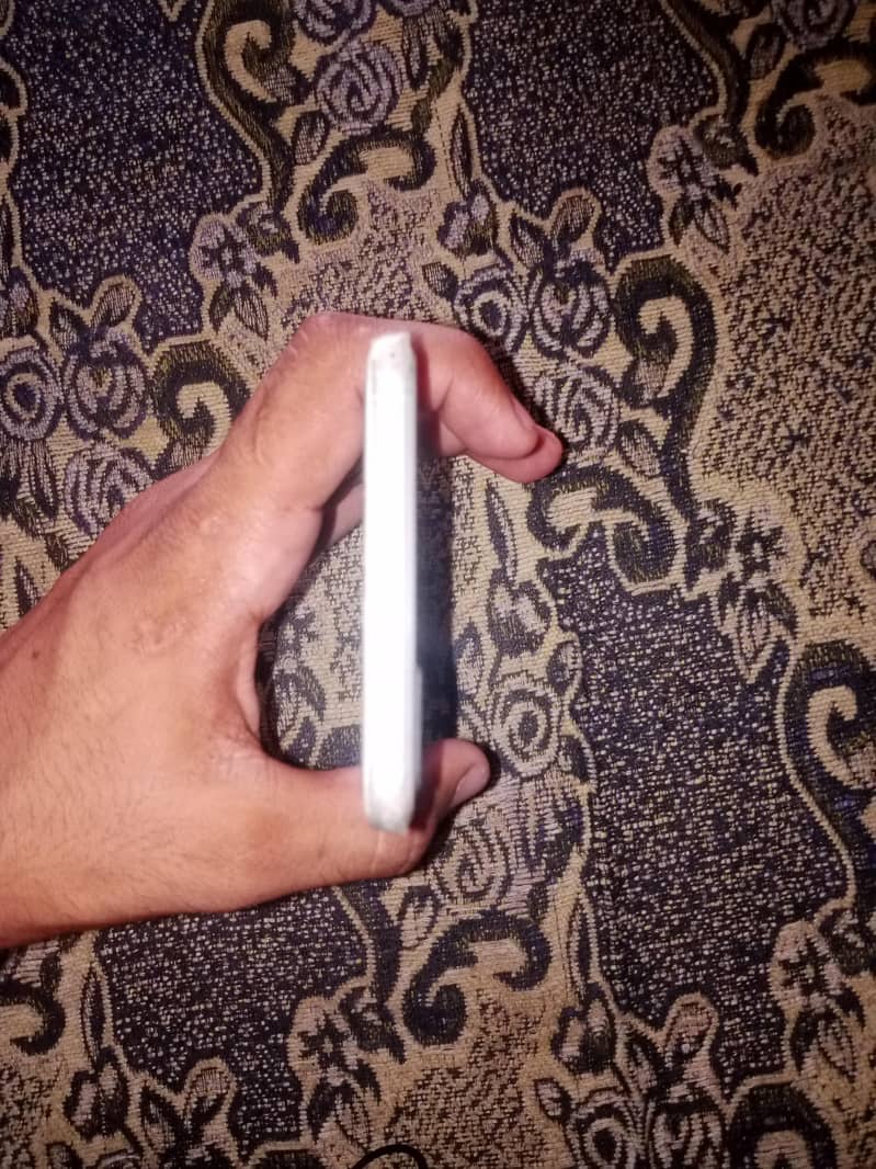 Apple iPhone 8 Plus 2