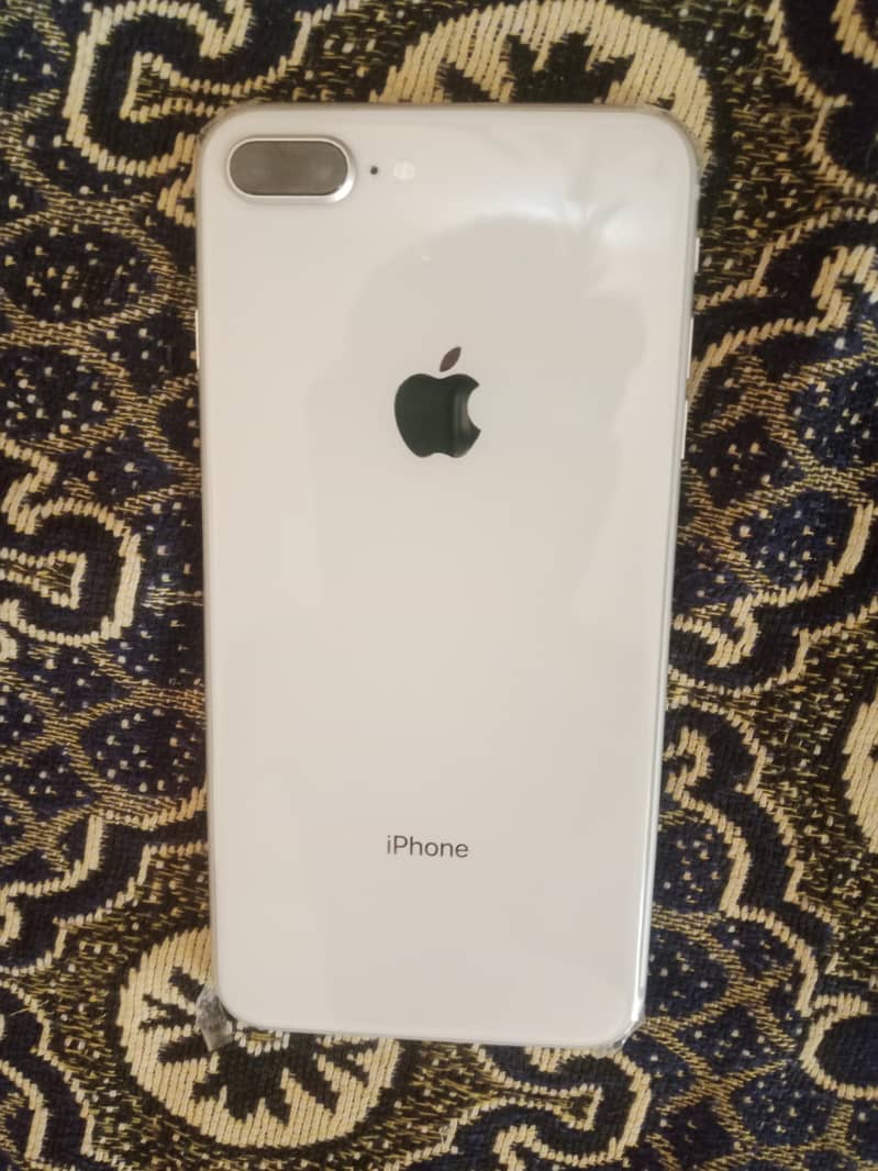 Apple iPhone 8 Plus 5