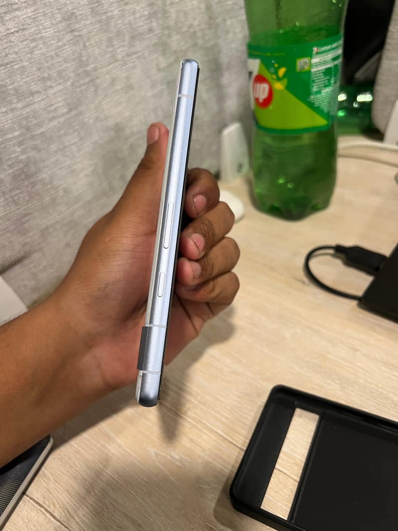 Google Pixel 7a 3