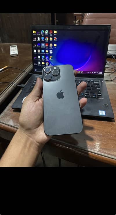 Apple iPhone 16 Pro Max