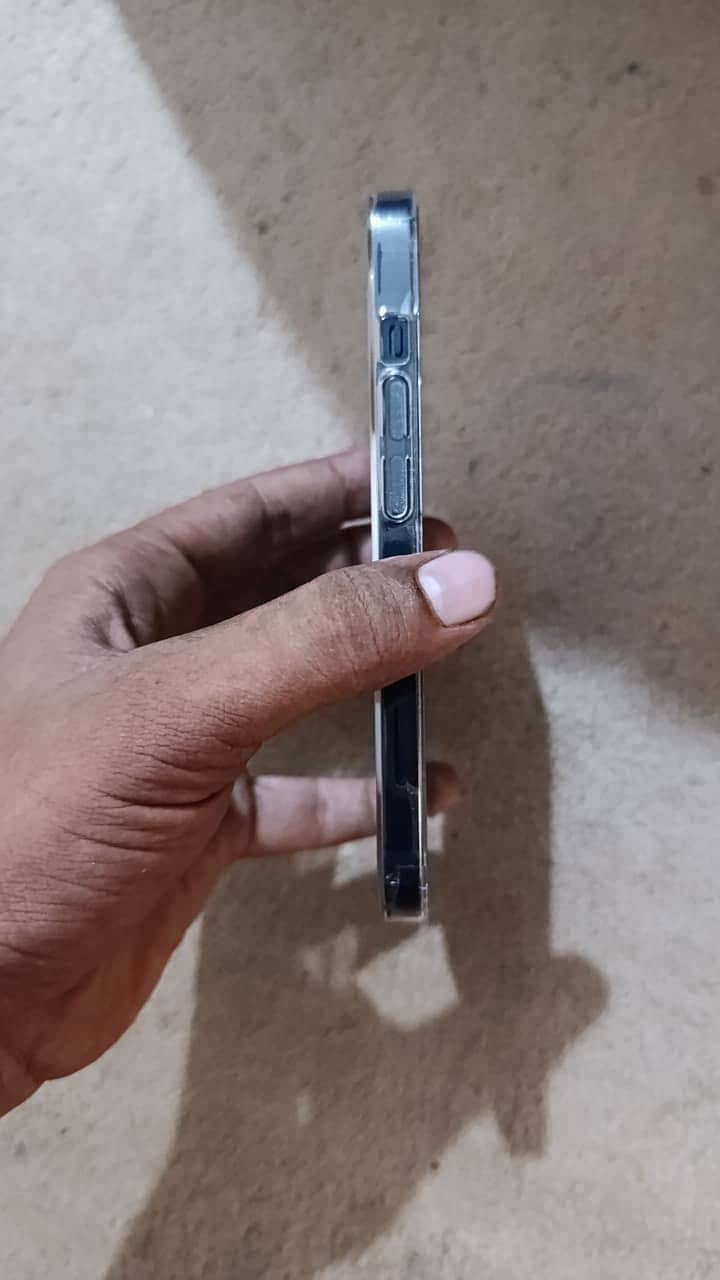 Apple iPhone 14 2