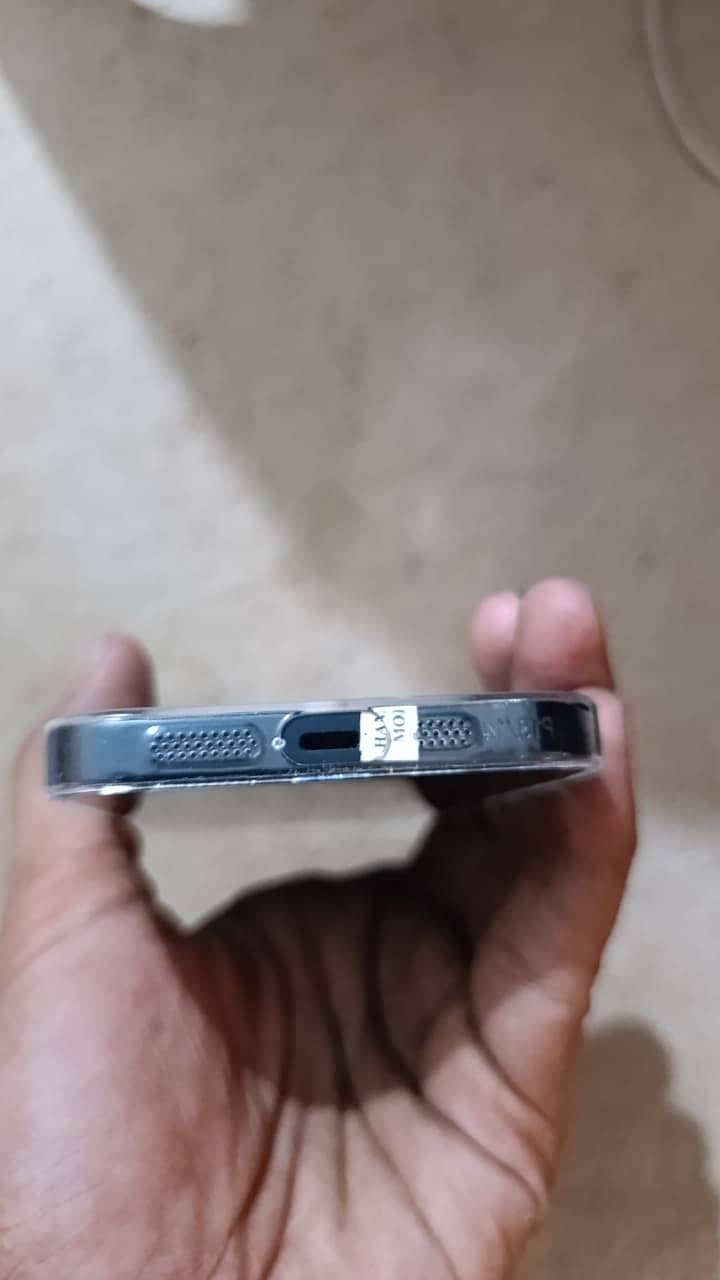 Apple iPhone 14 3