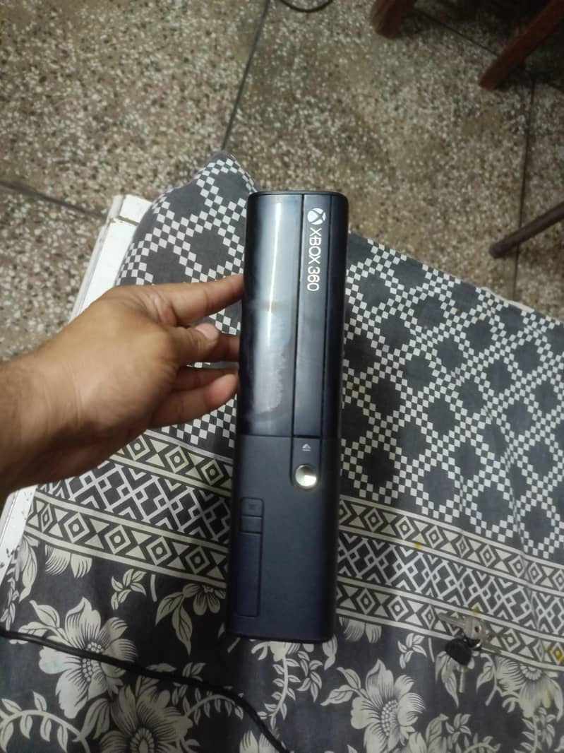 xbox 360 e slim 1