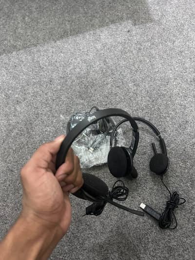 Calling headphones for call center available