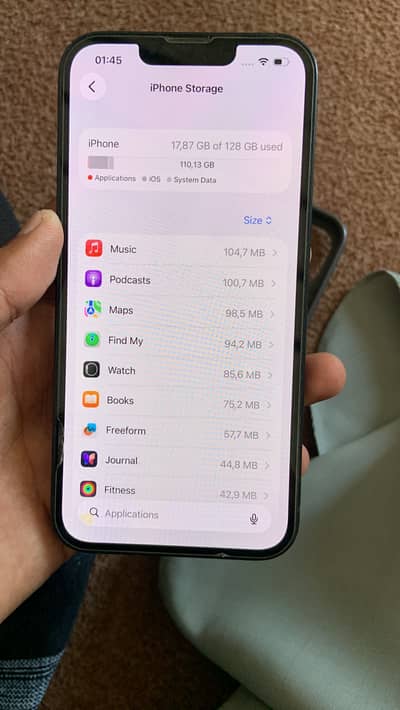 Apple iPhone 13