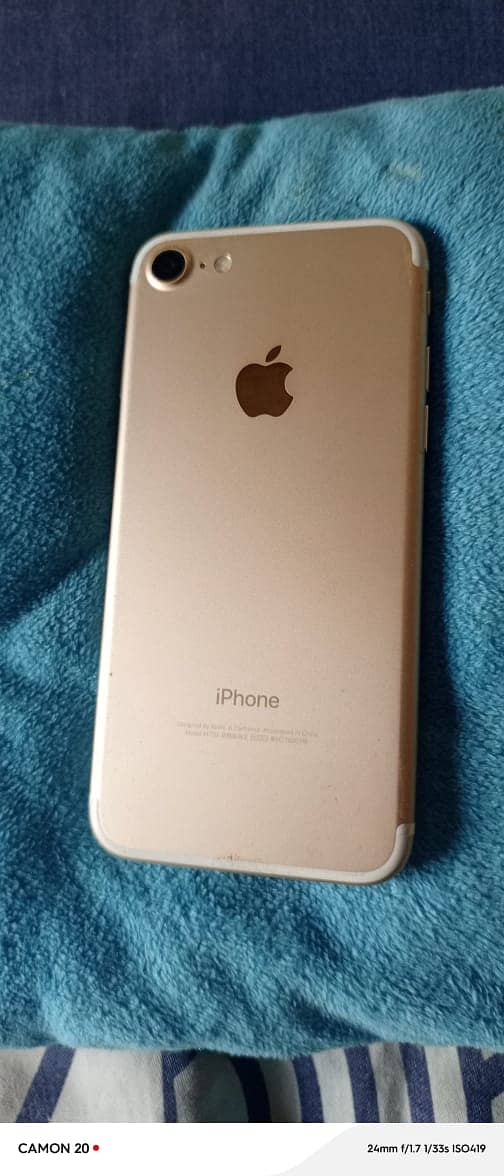 Apple iPhone 7 1