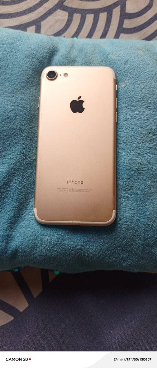 Apple iPhone 7 3