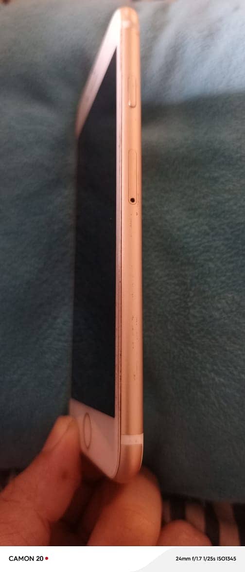 Apple iPhone 7 4