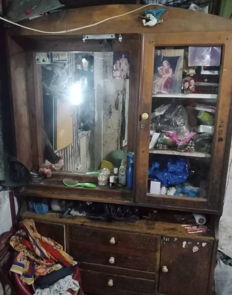 bed and dresing table 1