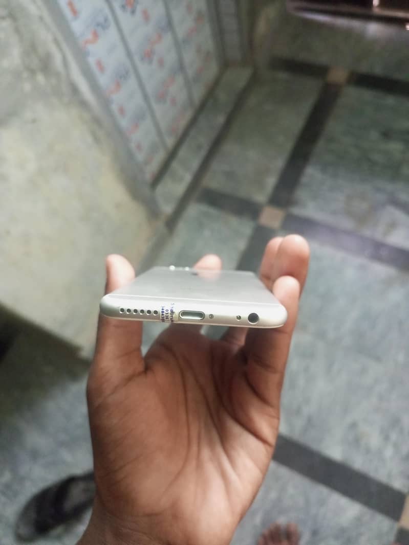 Apple iPhone 6 2