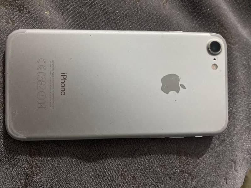 Apple iPhone 7 2