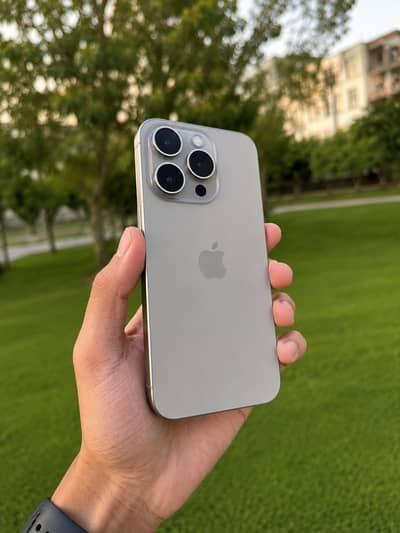 iphone 15 pro natural titanium