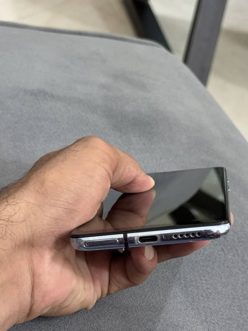 Mobile 3