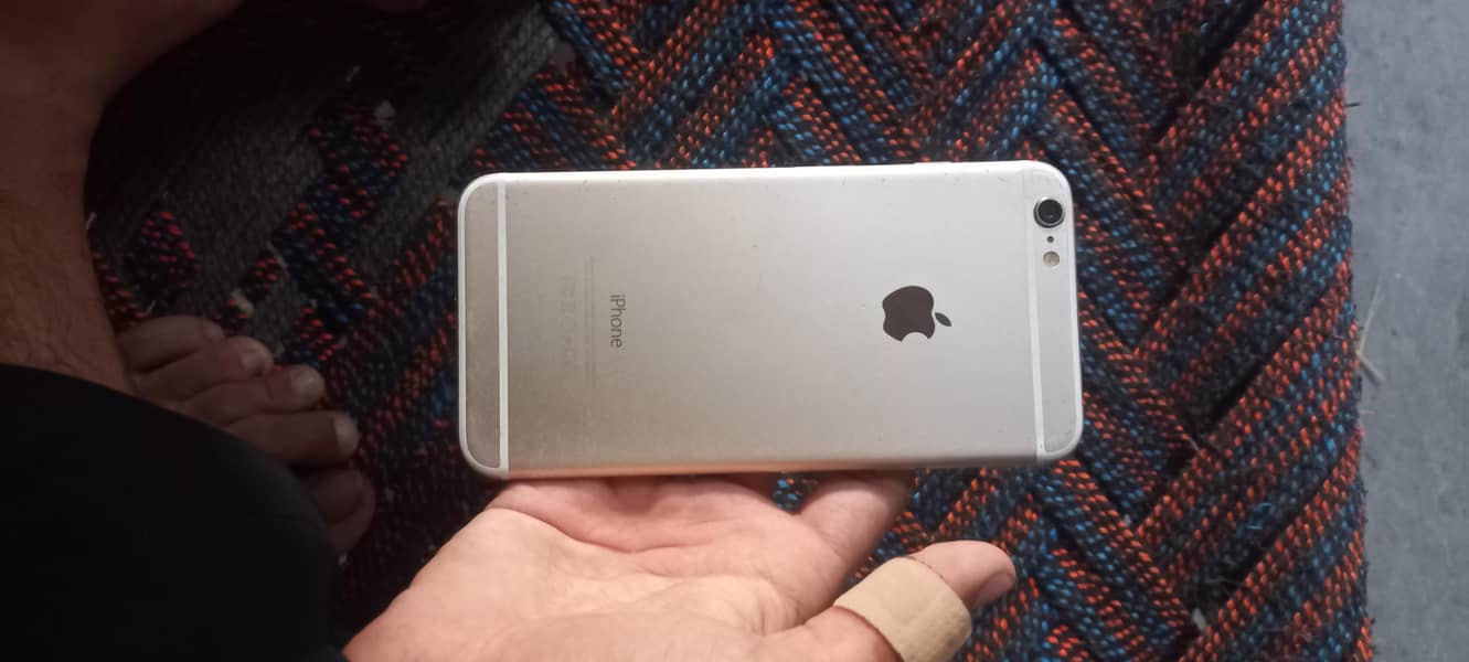 Apple iPhone 6 Plus 2