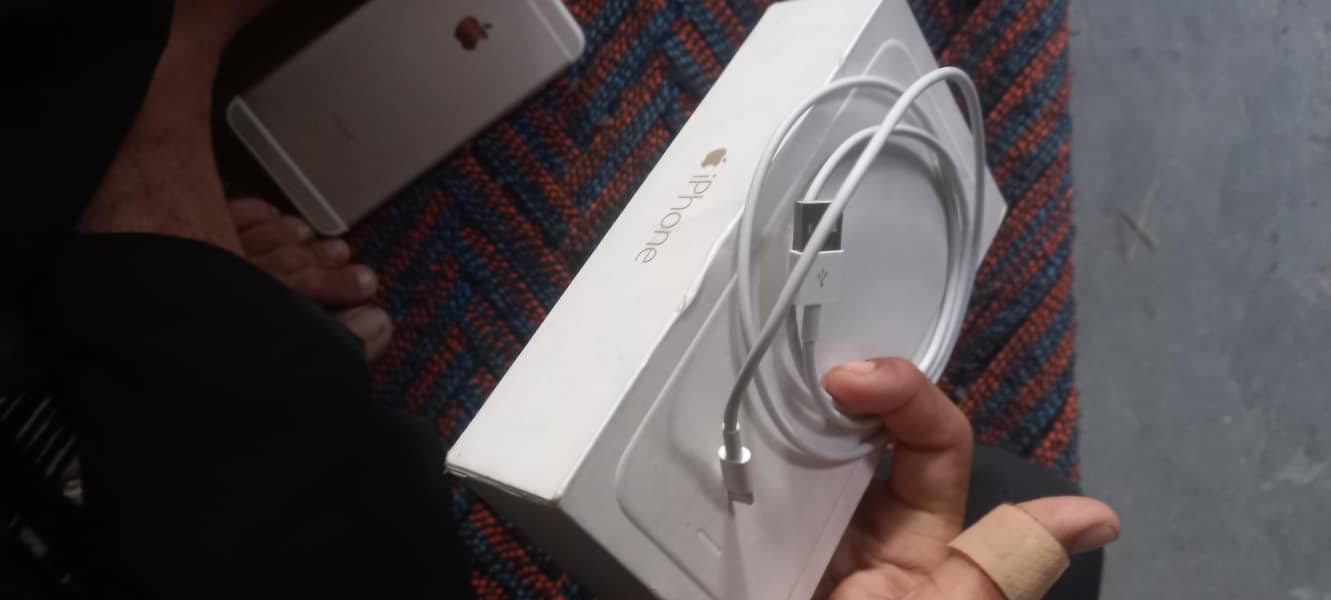 Apple iPhone 6 Plus 3