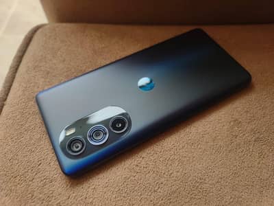 Moto Edge 30 Pro 8/128 Non Pta  8gen 1