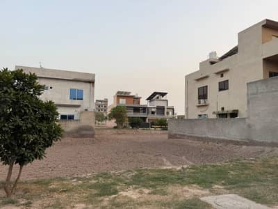 Get Your Dream Prime Location Residential Plot In Park View City - Platinum Block Lahore