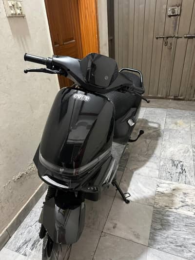 evee S1 available for sale only 1 Month used