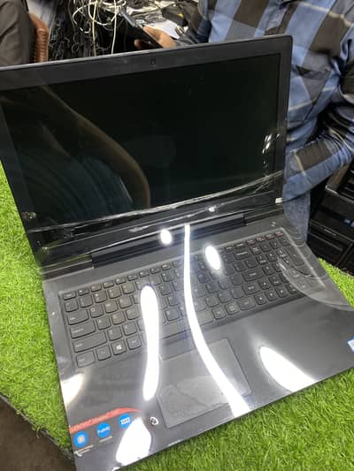 Core i7 6th Generation HQ 4gb Nividia graphic card
