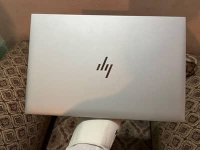 HP elitebook 840 G8