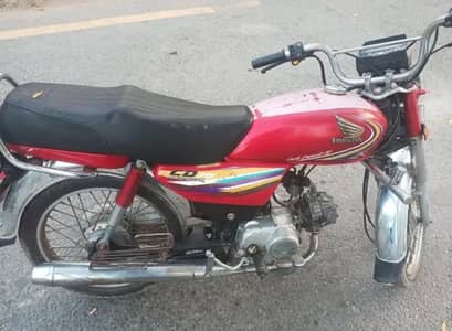 HONDA CD 70 . USED. 9/10. LESS USED.