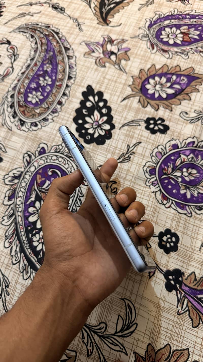 Google Pixel 7a 2