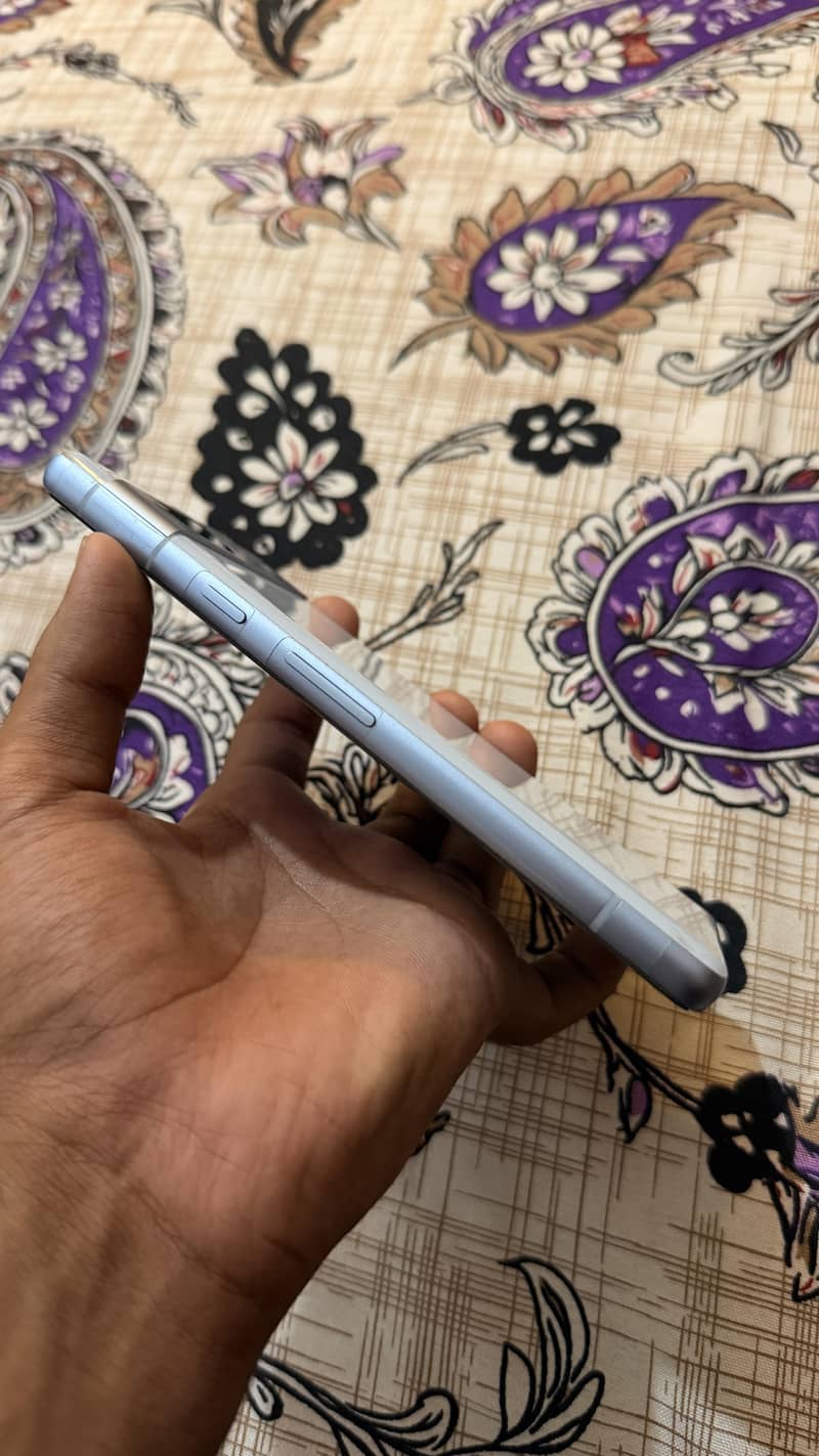 Google Pixel 7a 4