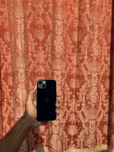 Apple iPhone 13