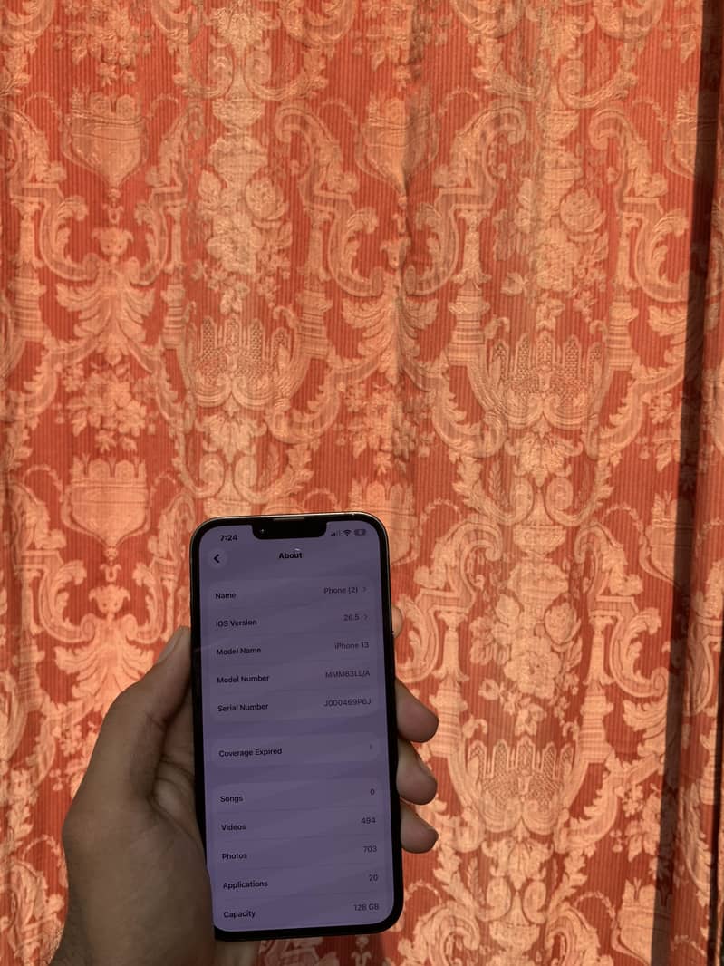 Apple iPhone 13 4