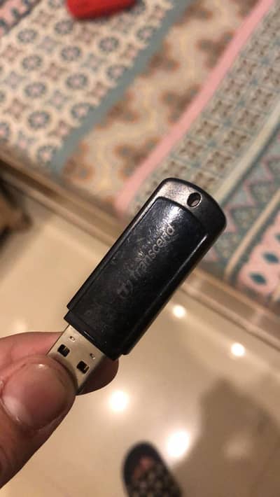 4. . gb. . . . . . . usb. . flash drive