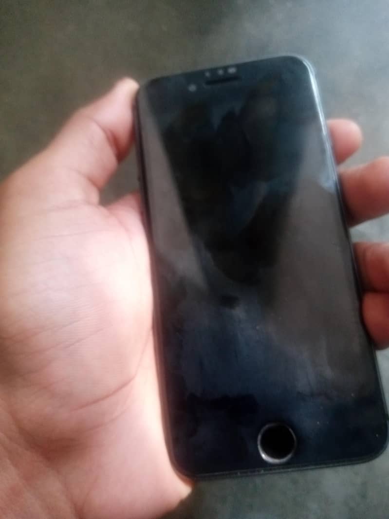 Apple iPhone 8 4