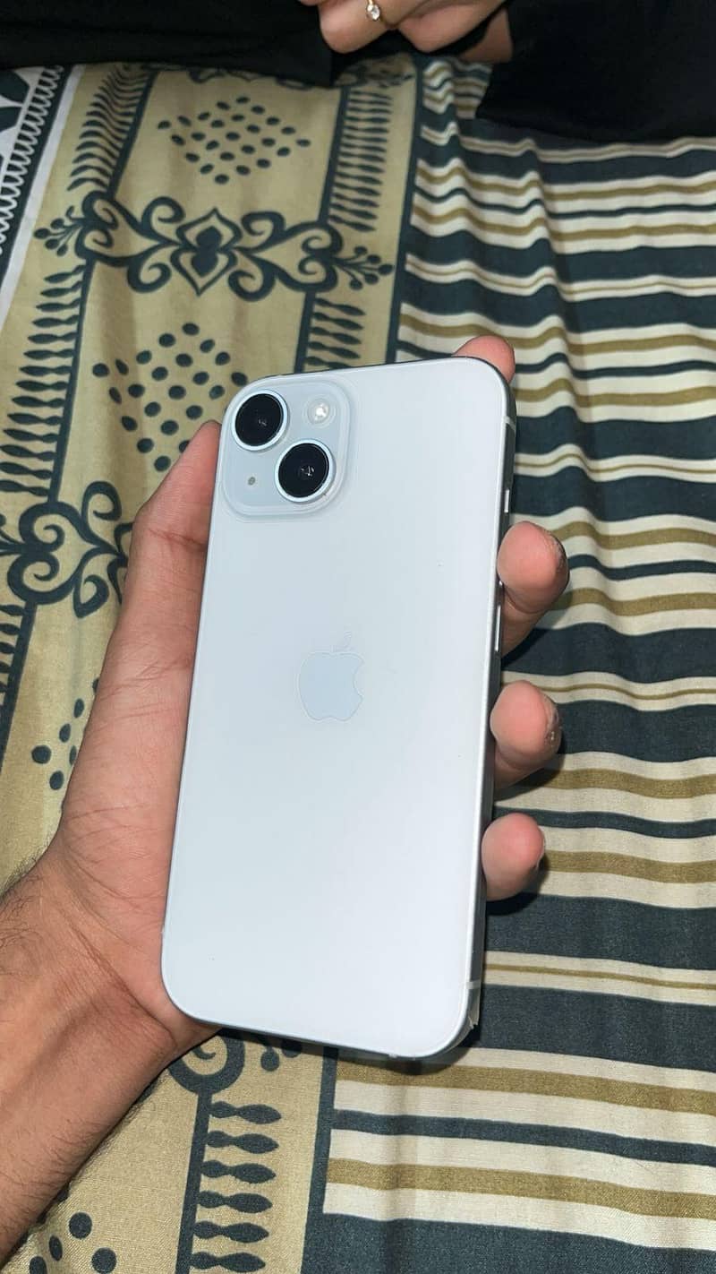 Apple iPhone 15 1