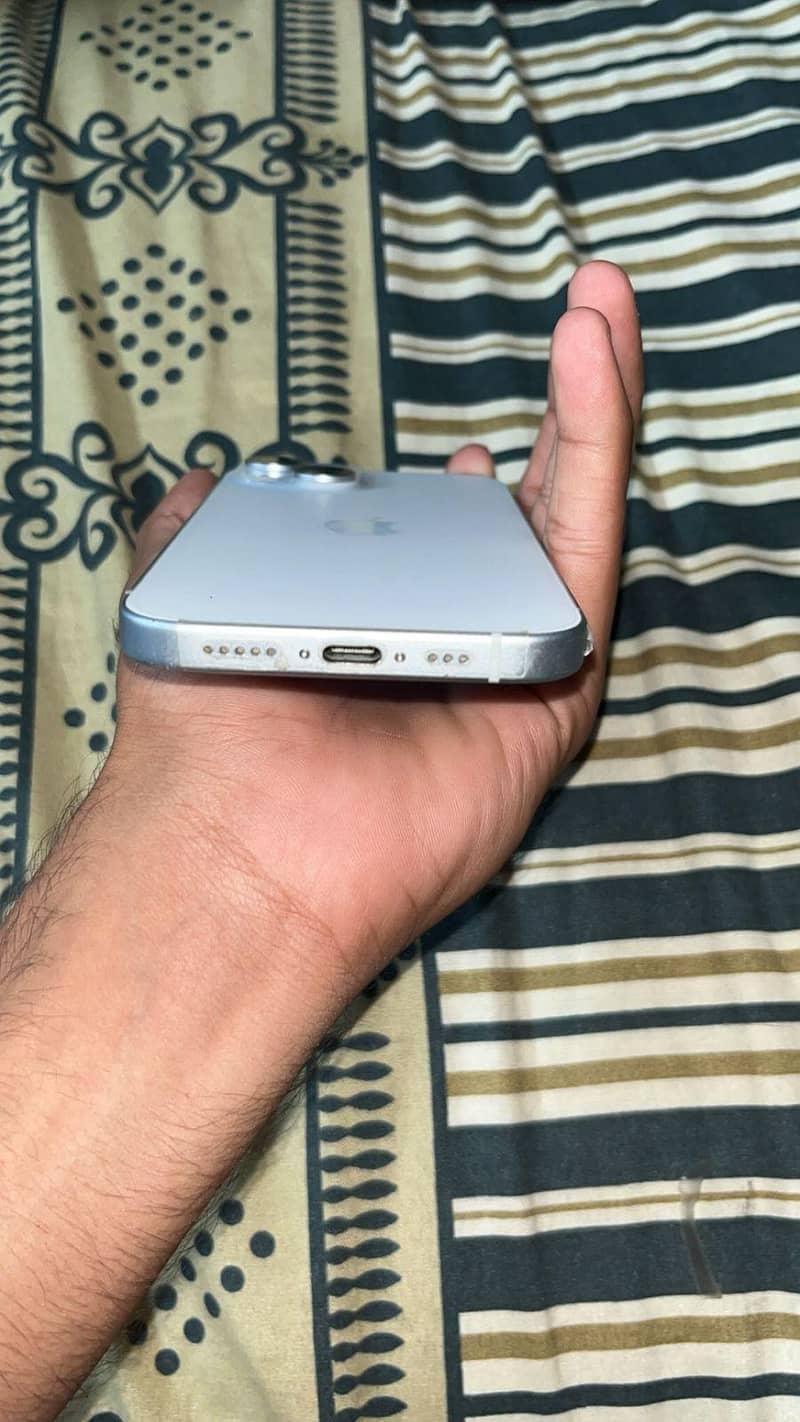 Apple iPhone 15 5