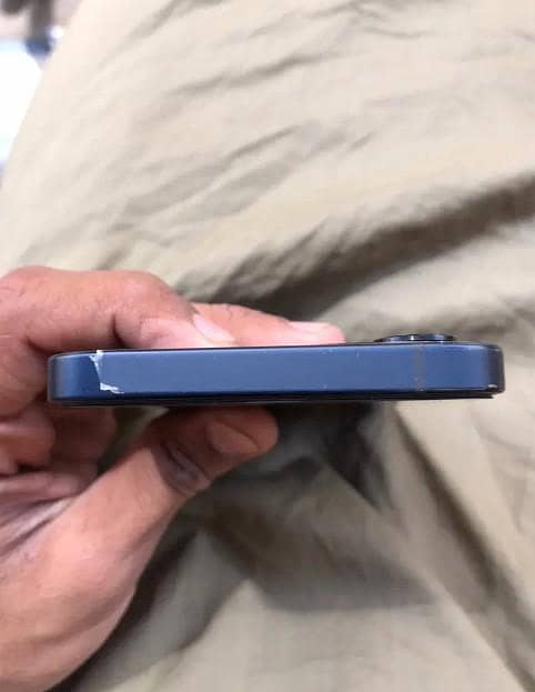 Apple iPhone 12 3