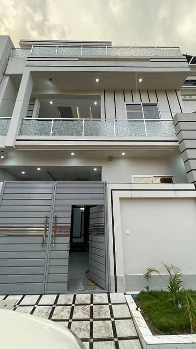 A Prime Location House Of 5 Marla In Arbab Sabz Ali Khan Town Executive Lodges