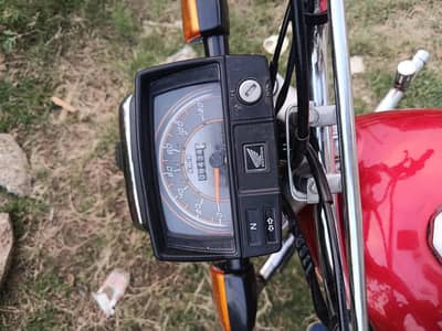 HONDA CD70 2025 MODEL